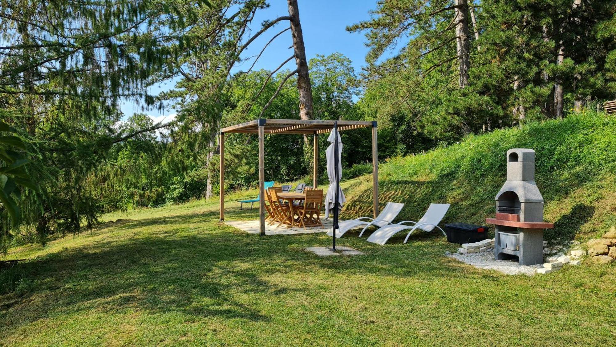 Gîte 2 du Château de Feschaux Villeneuve-sous-Pymont Extérieur photo